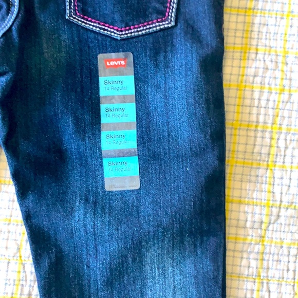 Levi’s skinny jeans for big girl - Picture 6 of 9